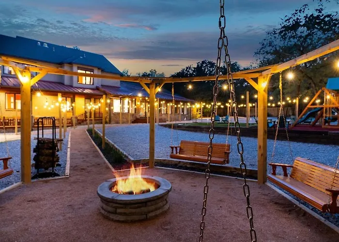 Pool Sim Pickleball Mini Golf Sleeps 24 Ferienhaus *