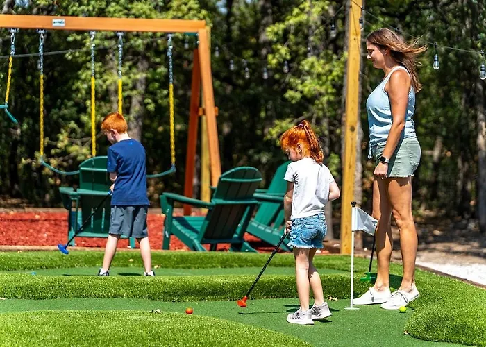 Pool Sim Pickleball Mini Golf Sleeps 24 Holiday home *